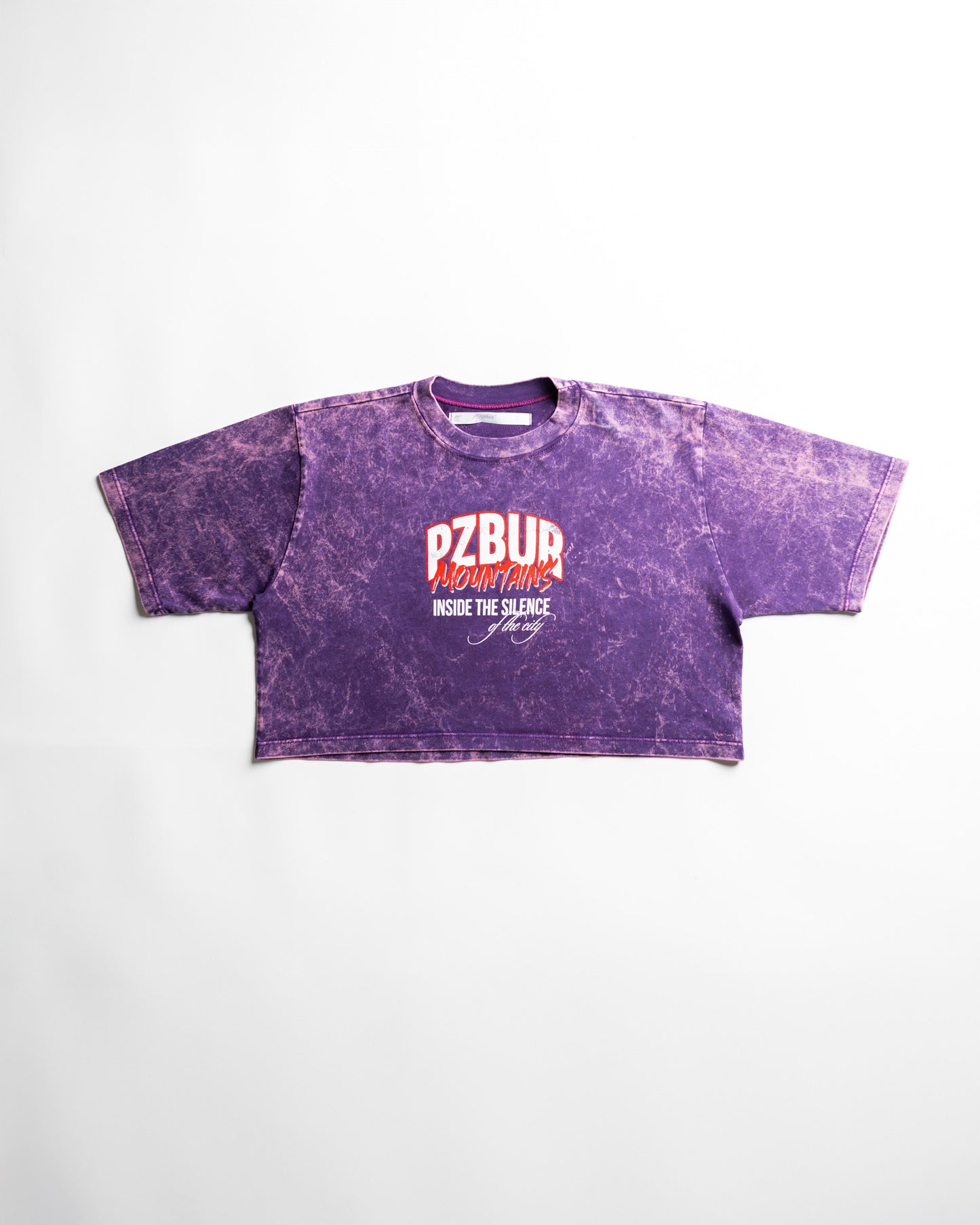 Camiseta Cropped Mountains - Morado acid wash