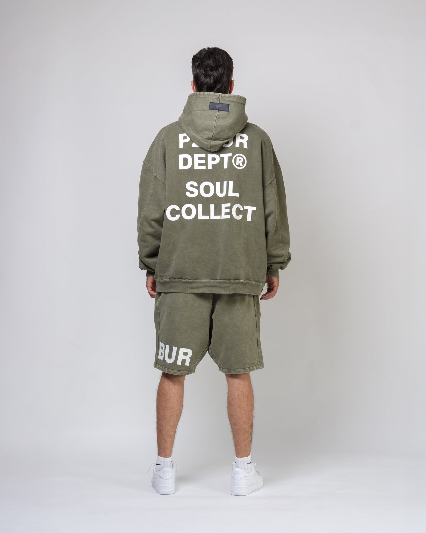 Bermuda Soul Graphic - Verde Oliva Acid Wash