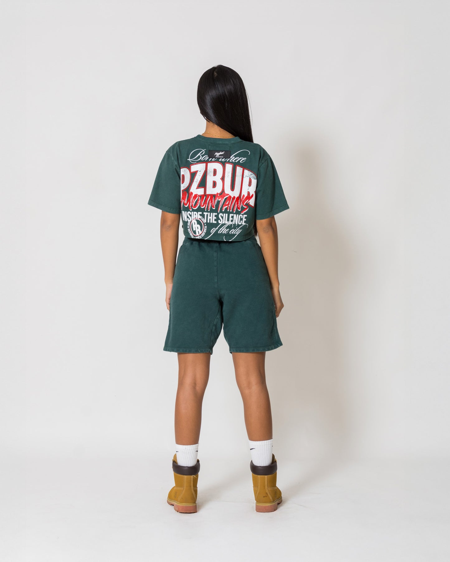 Tribes Basic Bermuda - Pine green acid wash